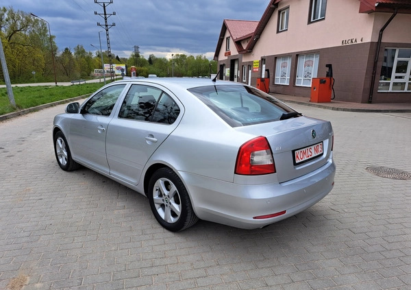 Skoda Octavia cena 22900 przebieg: 257000, rok produkcji 2011 z Szydłowiec małe 407